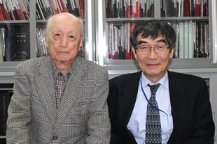 公益財団法人中央温泉研究所 専務理事の甘露寺泰雄さん（左）と、一般財団法人環境イノベーション情報機構理事長の大塚柳太郎（右）。