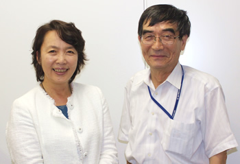 ユニー株式会社執行役員の百瀬則子さん（左）と、一般財団法人環境イノベーション情報機構理事長の大塚柳太郎（右）。