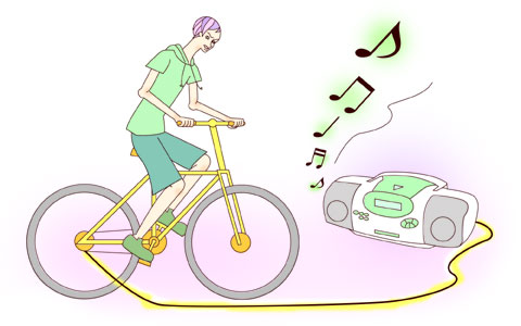 自転車をこいでラジカセを動かす