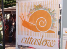 スローシティー（CittaSlow）のロゴはカタツムリ