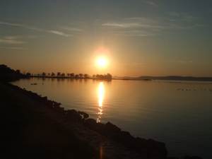 ハンガリーのバラトン湖に沈む夕日