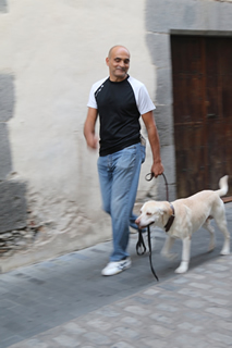 「カナリア」の名前だけあって、さすがに犬をつれている人が多い。
