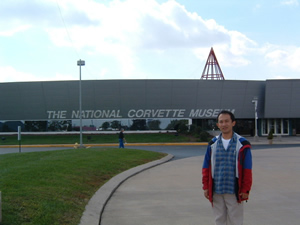 V{[Rxbg̔فiThe National Corvette Museumj̑Oɂ